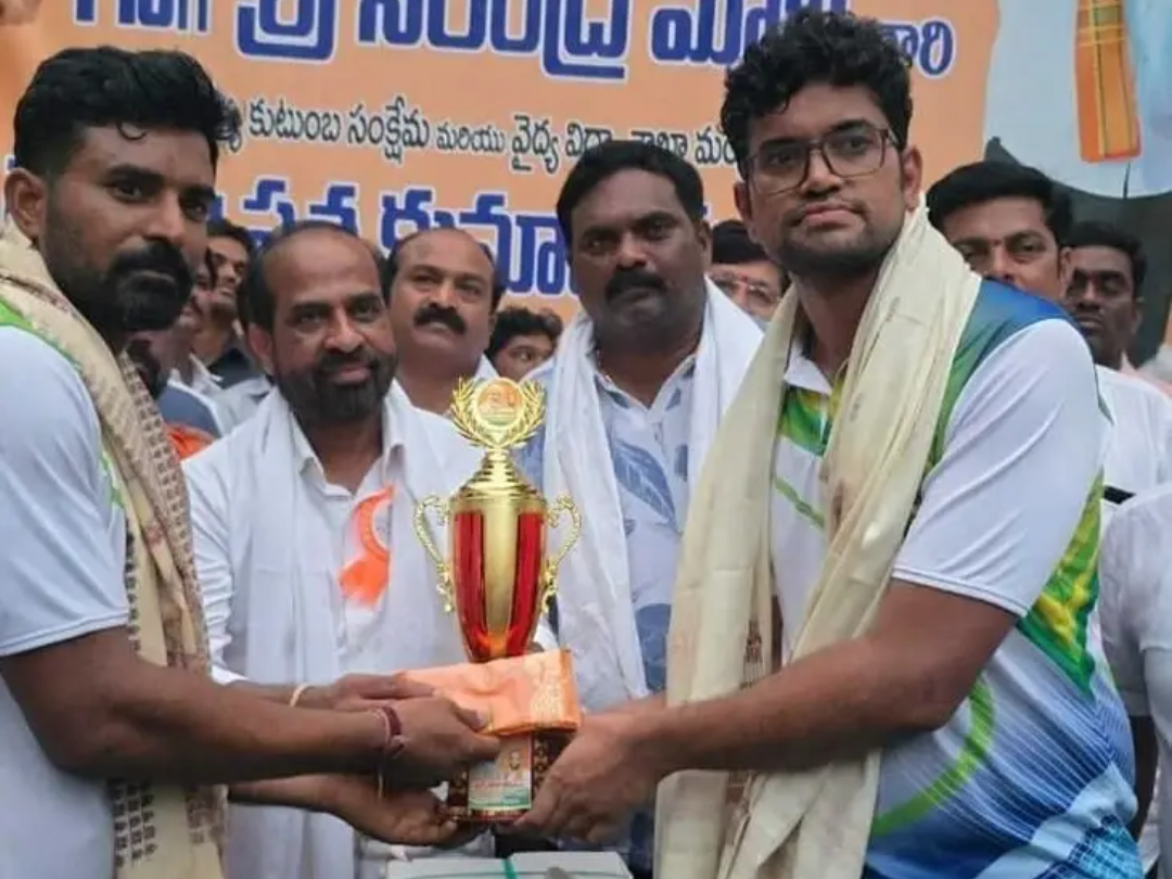 ముగిసిన ఫ్రెండ్స్ షటిల్ టోర్నమెంట్‌