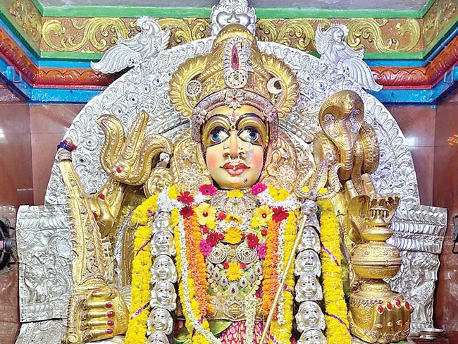 నేడు శ్రీమావుళ్ళమ్మ రథోత్సవం.. రేపు తెప్పోత్సవం