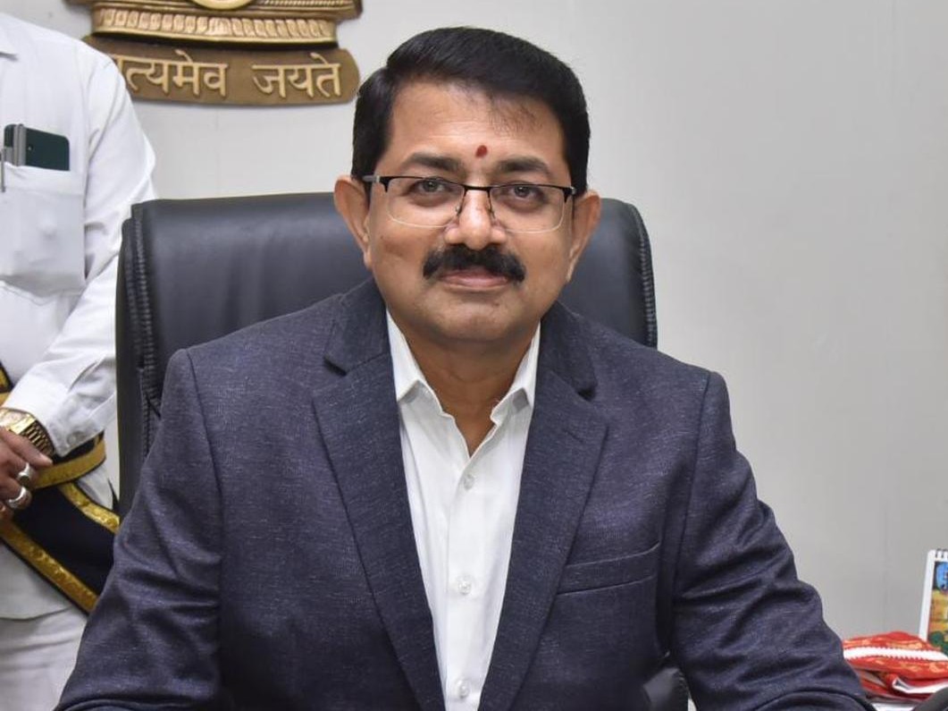 ‘జిల్లా అధికారులు, ఉద్యోగులు తప్పనిసరిగా హాజరు కావాలి’