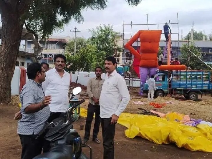 రావణ దహనం ఏర్పాట్లను పరిశీలించిన ఆలయ ఈవో