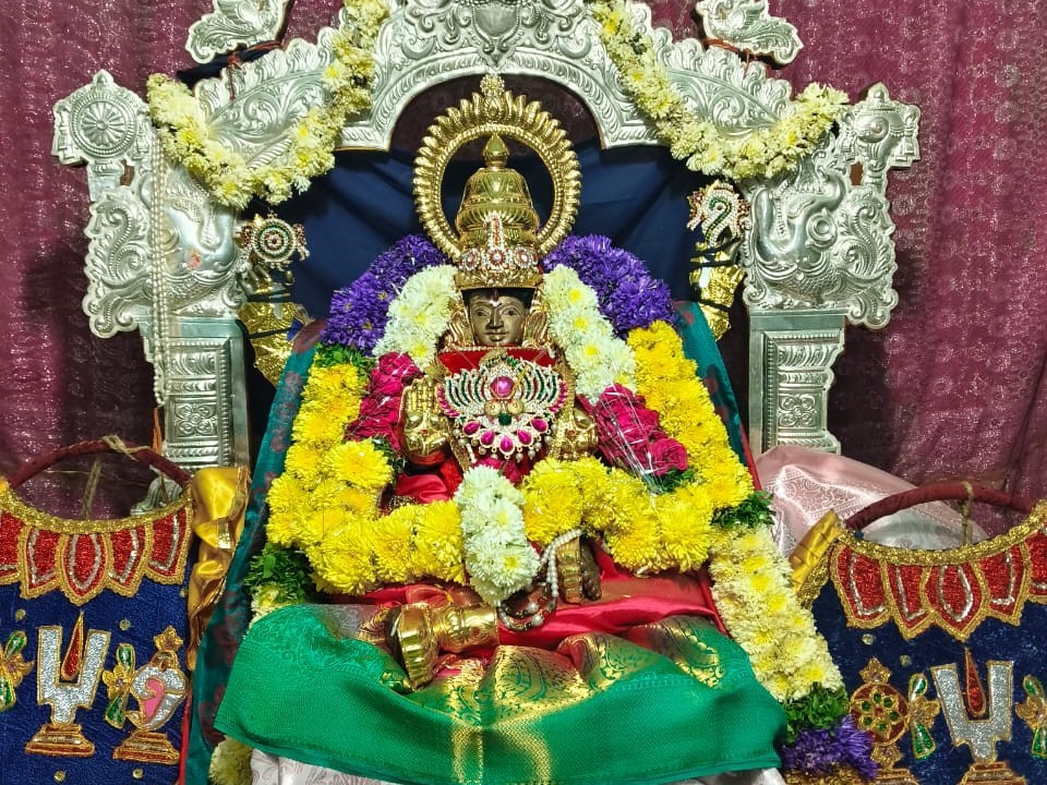 విజయలక్ష్మి దేవీగా అమ్మవారి దర్శనం