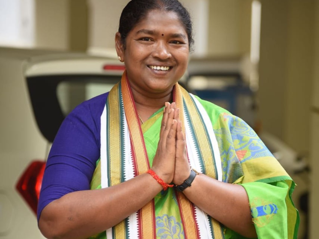మంత్రి సీతక్క దసరా శుభాకాంక్షలు