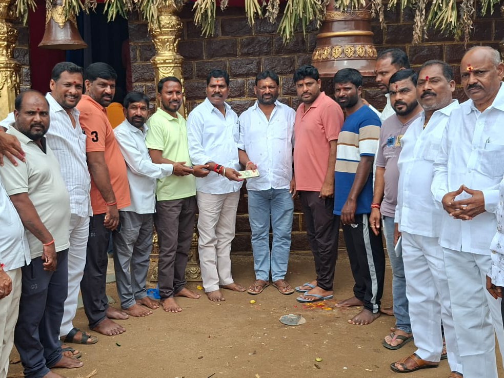 నవరాత్రి ఉత్సవాలకు రూ.90 వేలు చేయూత