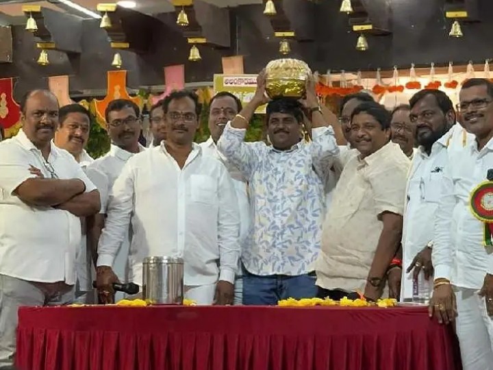భీమవరం శ్రీవాసవీ మాత లడ్డు వేలం