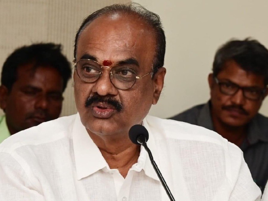 బాంబులతో ఎటాక్ చేయించింది నువ్వు కాదా : ఎమ్మెల్యే