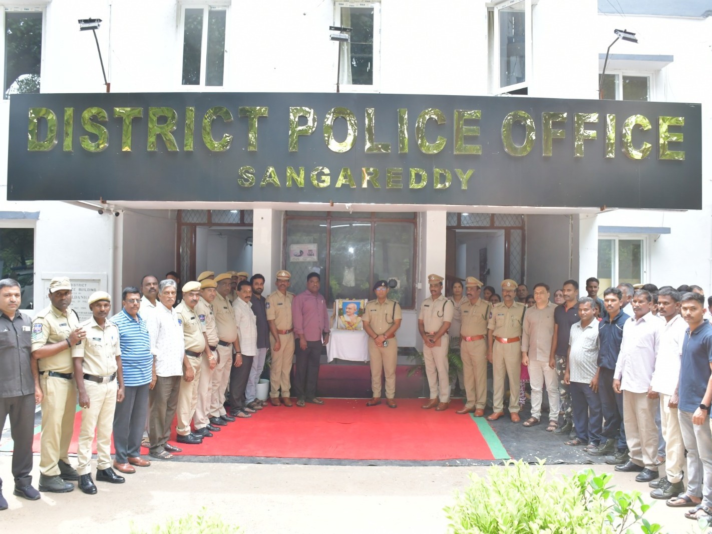 జిల్లా పోలీసు కార్యాలయంలో గాంధీ జయంతి