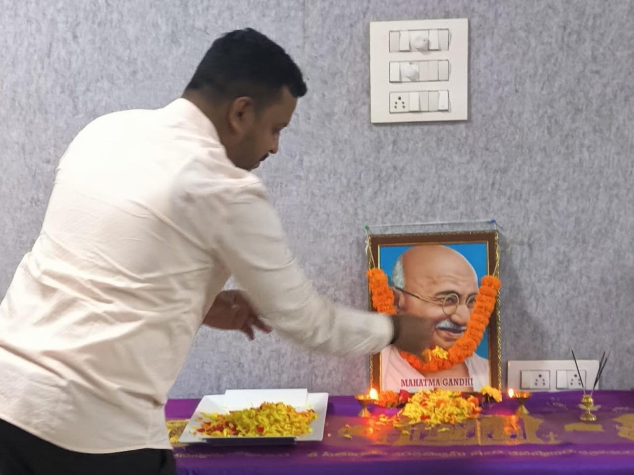 పాడేరు జిల్లా కలెక్టరేట్‌లో మహాత్మగాంధీ జయంతి