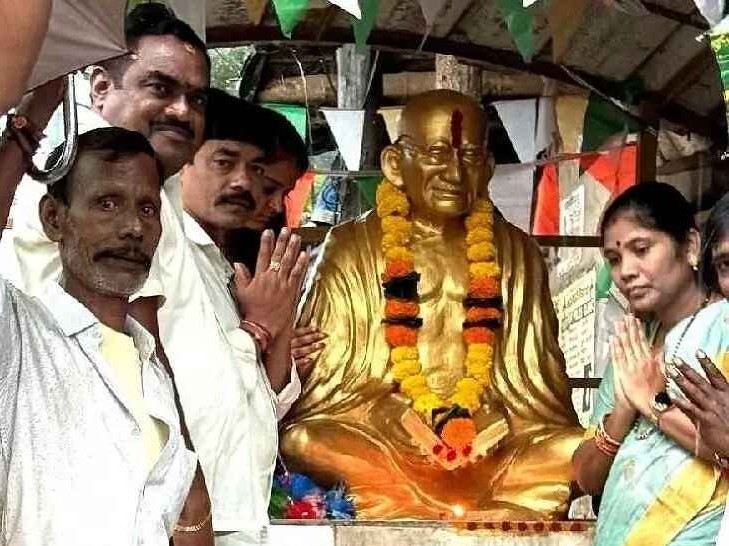 గాంధీకి నివాళులర్పంచిన ప్రబుత్వ విప్
