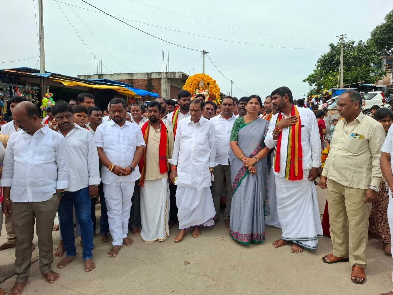 ఏడుపాయల ఆలయంలో పల్లకి సేవ కార్యక్రమం