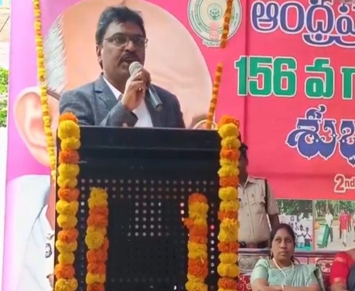 ‘అహింస మార్గంగా ఎంచుకుని గాంధీ స్వాతంత్రం సాధించారు’