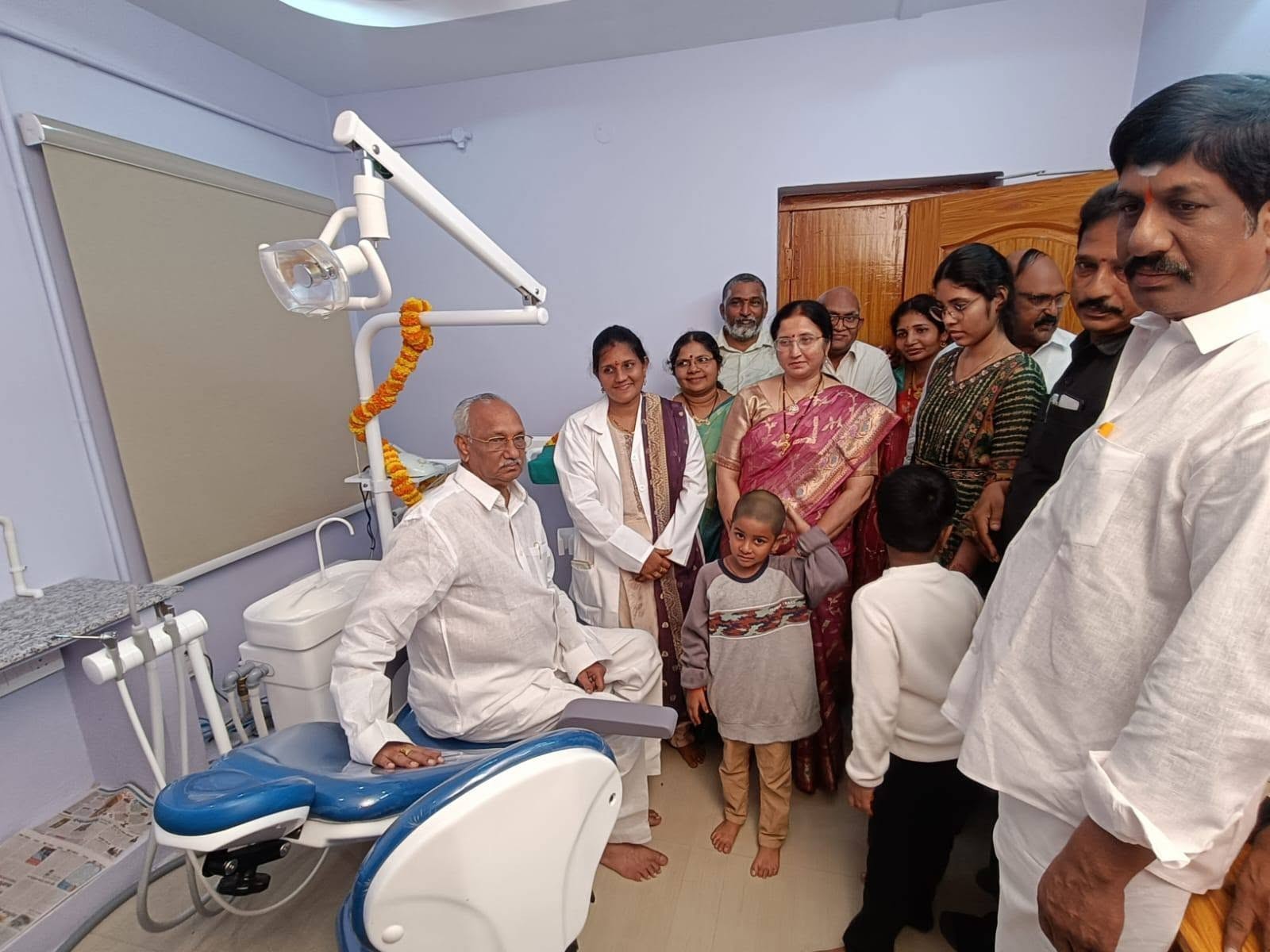 డెంటల్ హాస్పిటల్ ప్రారంభించిన ఎమ్మెల్యే