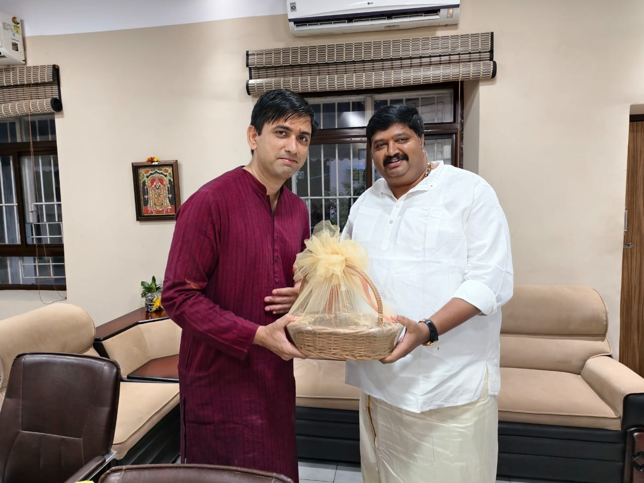 ఎస్పీ, కలెక్టర్‌ను కలిసిన చిత్తూరు ఎమ్మెల్యే