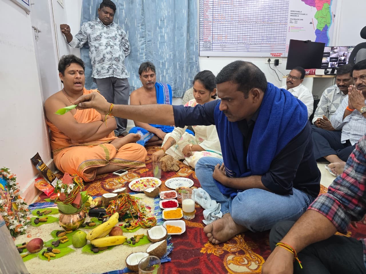 ‘ముదిగొండ పోలీస్ స్టేషన్‌లో ఆయుధ పూజా కార్యక్రమం’
