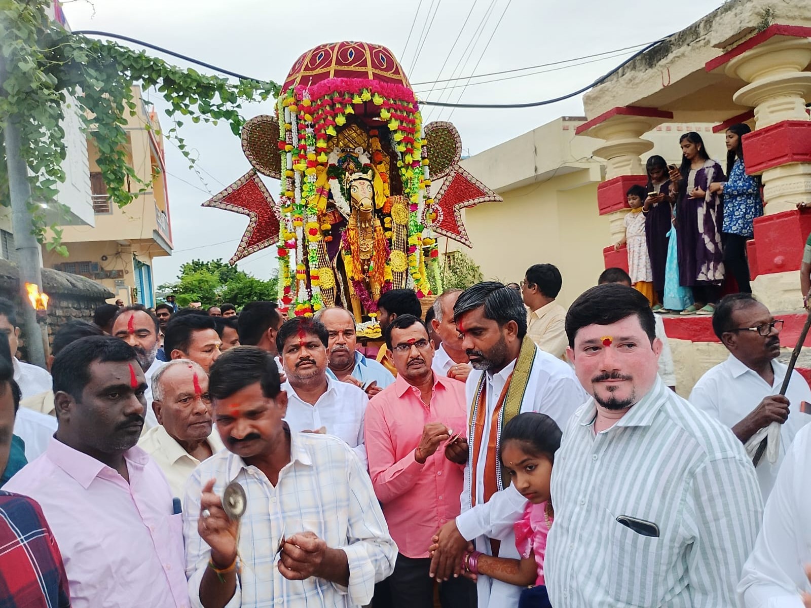 అశ్వ వాహనంపై శ్రీ సీతారాములు