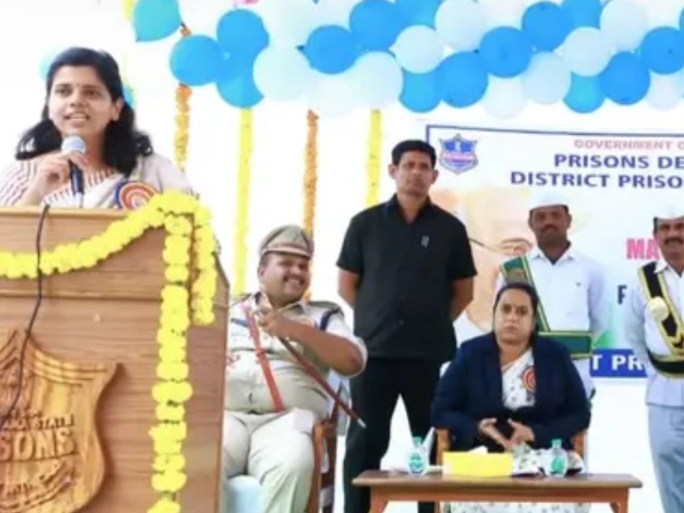 సమాజానికి మంచి చేయాలని ఖైదీలకు కలెక్టర్ సూచన