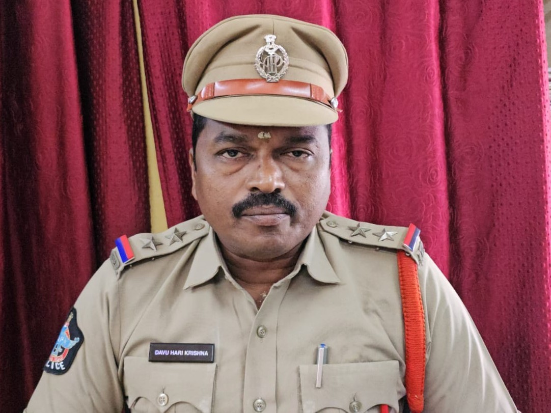 ‘ప్రజల్లో సైబర్ నేరాలపై అవగాహన పెంచుతున్నాము’