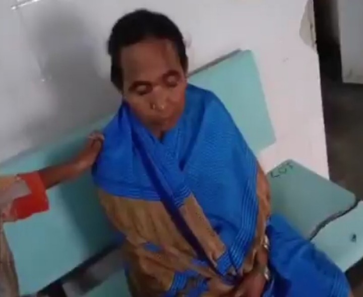 పాముకాటుతో మహిళలకు అస్వస్థత