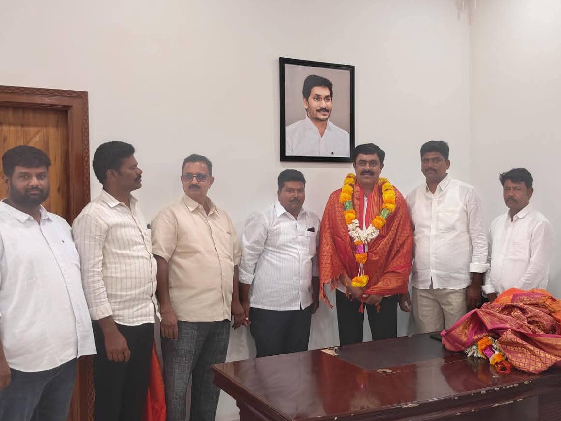 ఉమామహేశ్వర నాయుడుకు అభినందనల వెల్లువ