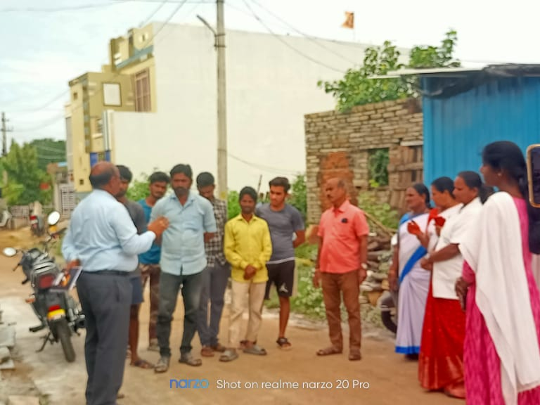 కాలనీలను పరిశీలించిన మలేరియా అధికారి