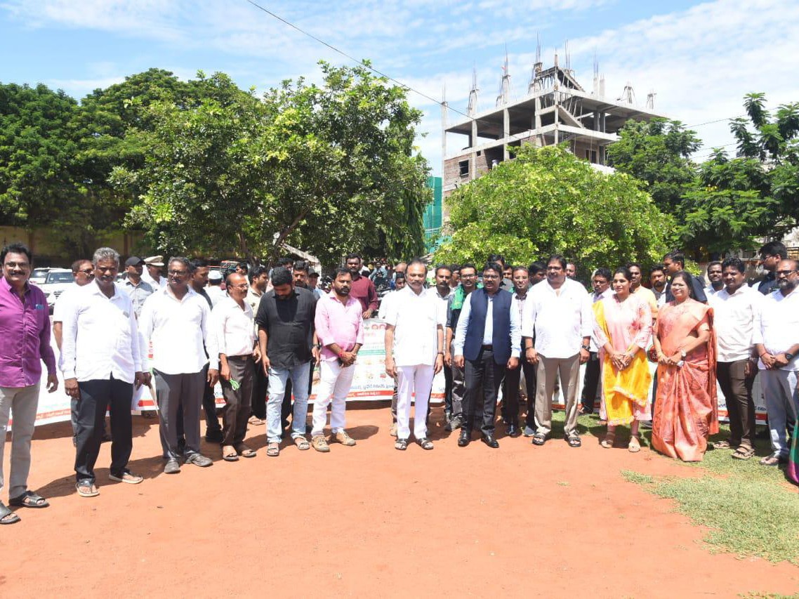 ‘సేవా పన్ను తగ్గింపుతో ప్రతి కుటుంబానికి మిగులు ఆదాయం’