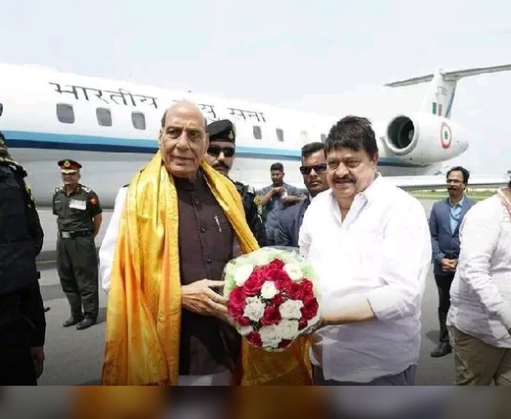 HYDకు చేరుకున్న కేంద్ర మంత్రి రాజ్నాథ్ సింగ్