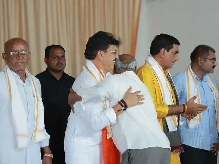 అంకాపూర్‌లో ఎమ్మెల్యే అలాయ్.. బలయ్