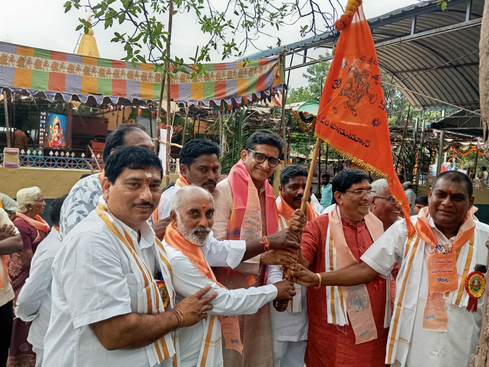 సాయిబాబా ఆలయంలో ప్రత్యేక పూజలు నిర్వహించిన ఎమ్మెల్యే