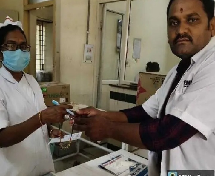 నిజాయతి చాటుకున్న 108 సిబ్బంది