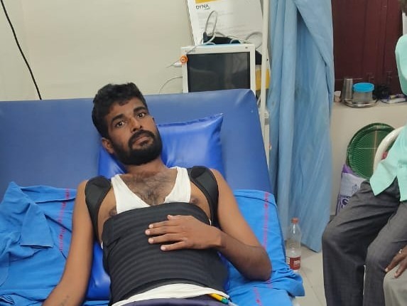తాటి చెట్టు నుంచి పడి గీత కార్మికుకి గాయాలు