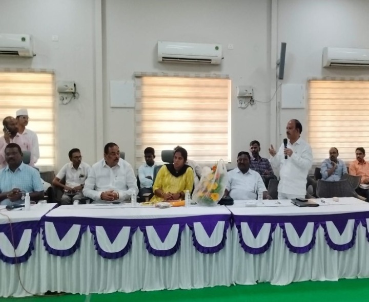 ‘జగనన్న కాలనీలో మౌలిక వసతులు కల్పించండి’