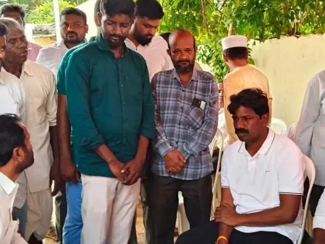 మృతుడు జిలానీకి ఎమ్మెల్యే నివాళి