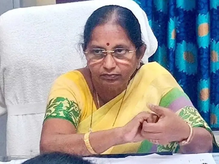 ల్యాబ్ టెక్నీషియన్లతో DMHO సమావేశం