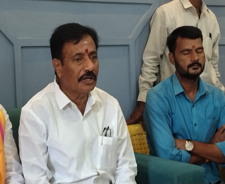 ’42 శాతం రిజర్వేషన్ ఎవరు అడ్డుకోవద్దు’