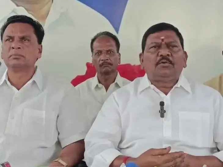 డిజిటల్ బుక్ QR కోడ్ ఆవిష్కరించిన మాజీ డిప్యూటీ సీఎం