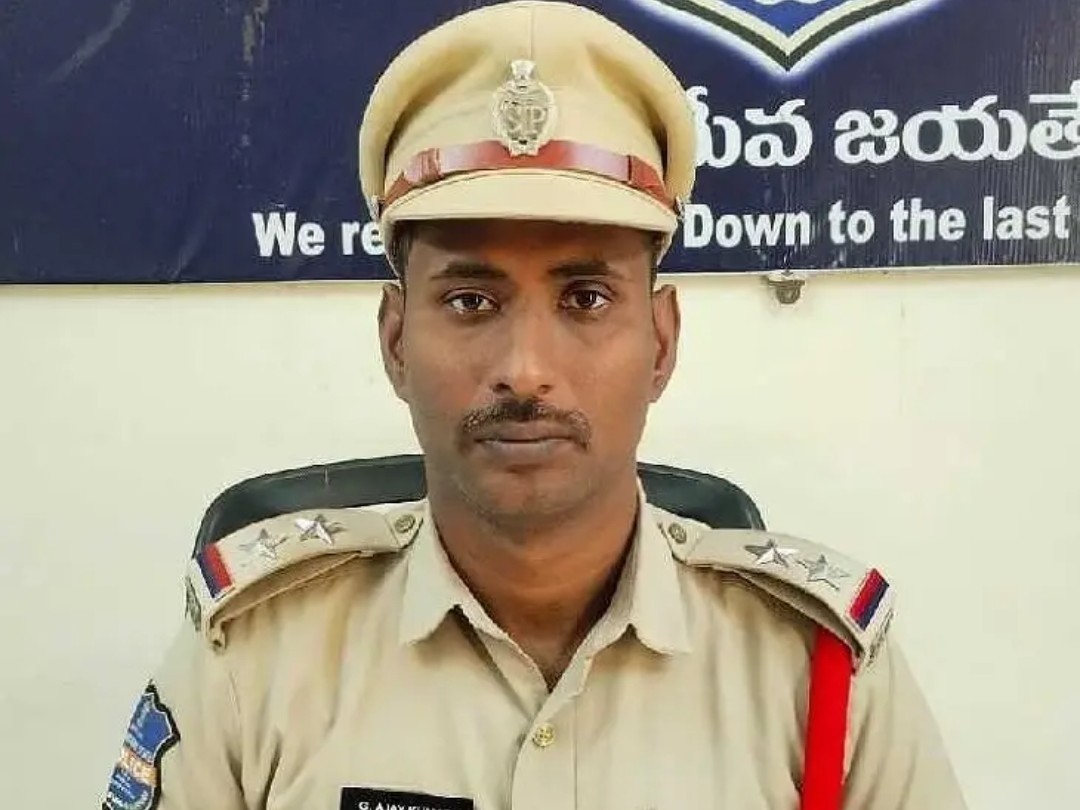 దుర్గమ్మ నిమజ్జనం శాంతియుతంగా జరుపుకోవాలి: ఎస్సై