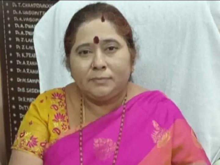 PHCని ఆకస్మిక తనిఖీ చేసిన DMHO