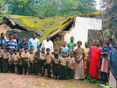 ‘కూలిపోయిన పాఠశాల భవనం’