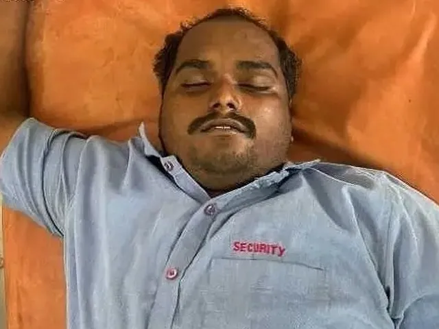 అనుమానాస్పద సెక్యూరిటీ గార్డ్ మృతి