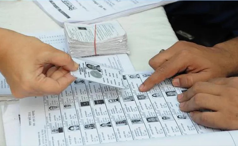 చనిపోయిన వారికి ఎలక్షన్ డ్యూటీ!