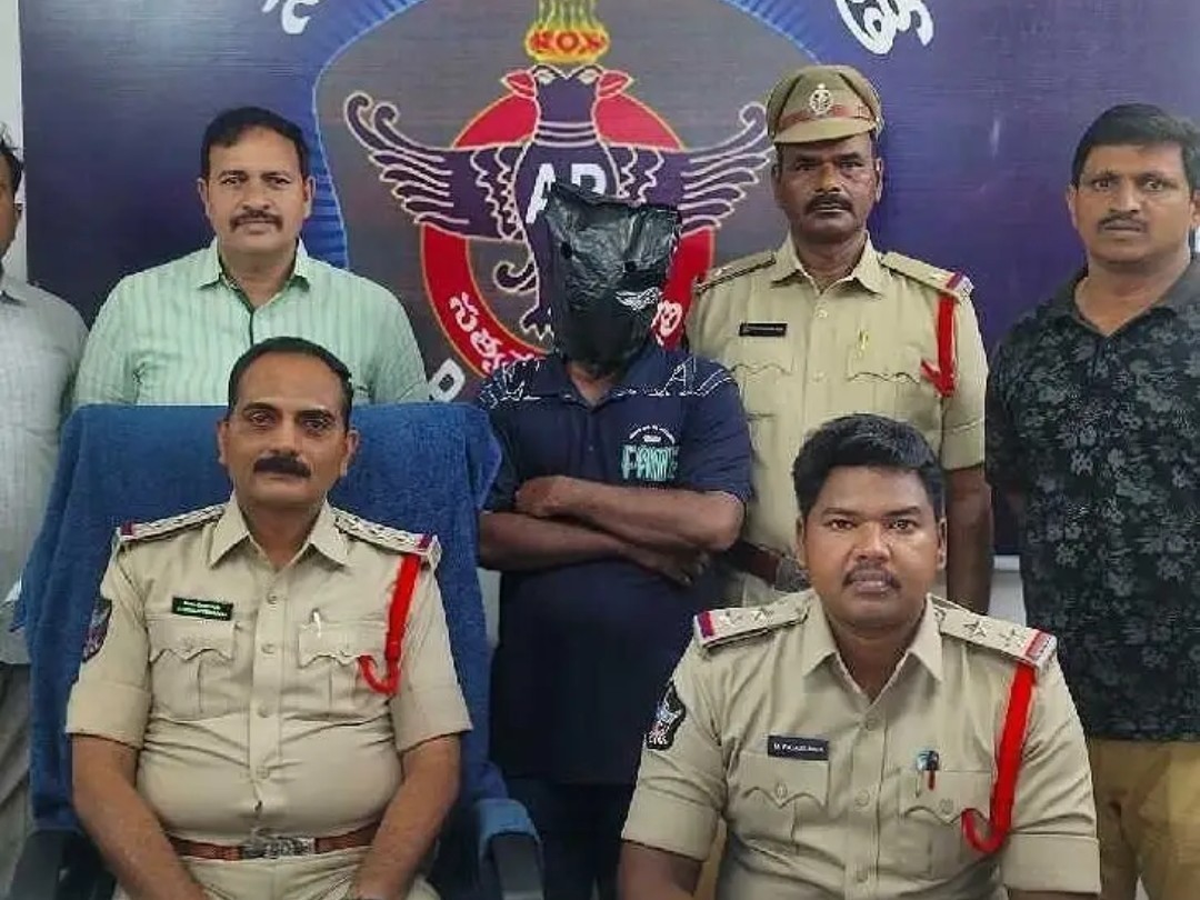 బైక్స్ దగ్ధం కేసులో నిందితుడి అరెస్ట్