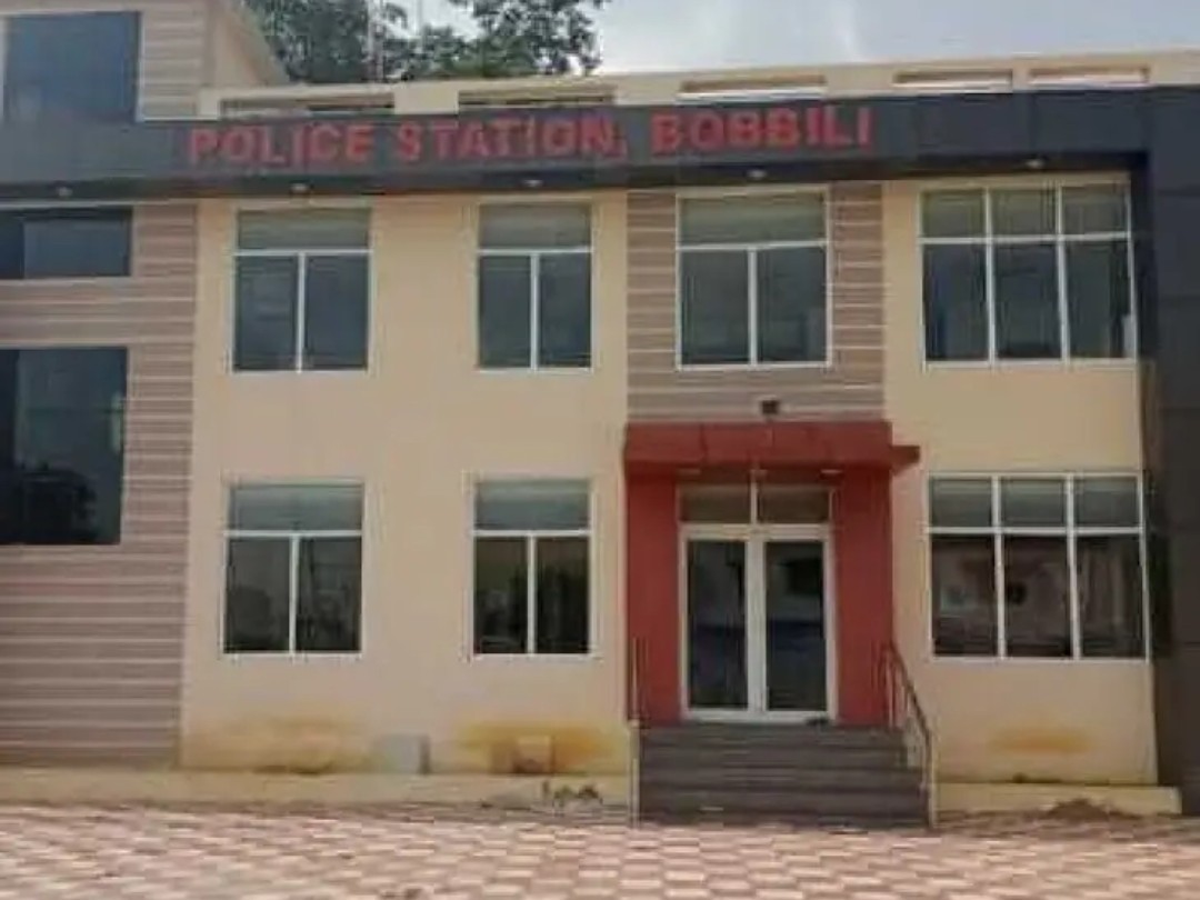 ఐటీఐ కాలనీలో బెల్ట్ షాపుపై దాడి