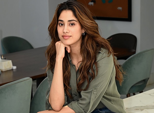 స్టార్ కిడ్స్ కష్టాలు ఎవరూ వినరు: జాన్వీ కపూర్