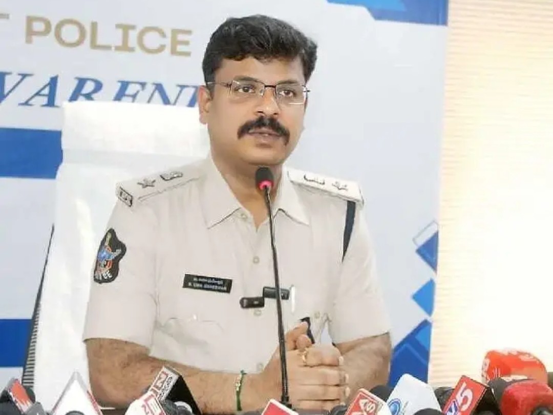 APK ఫైల్స్ డౌన్‌లోడ్ చేయొద్దు: ఎస్పీ
