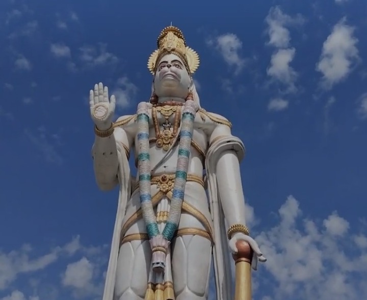 సింగరకొండలో ధర్మకర్తల మండలి సభ్యుల పూజలు