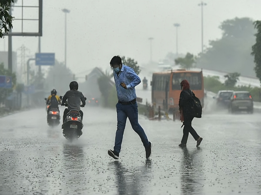 భారీ వర్షానికి తిరుపతి అతలాకుతలం