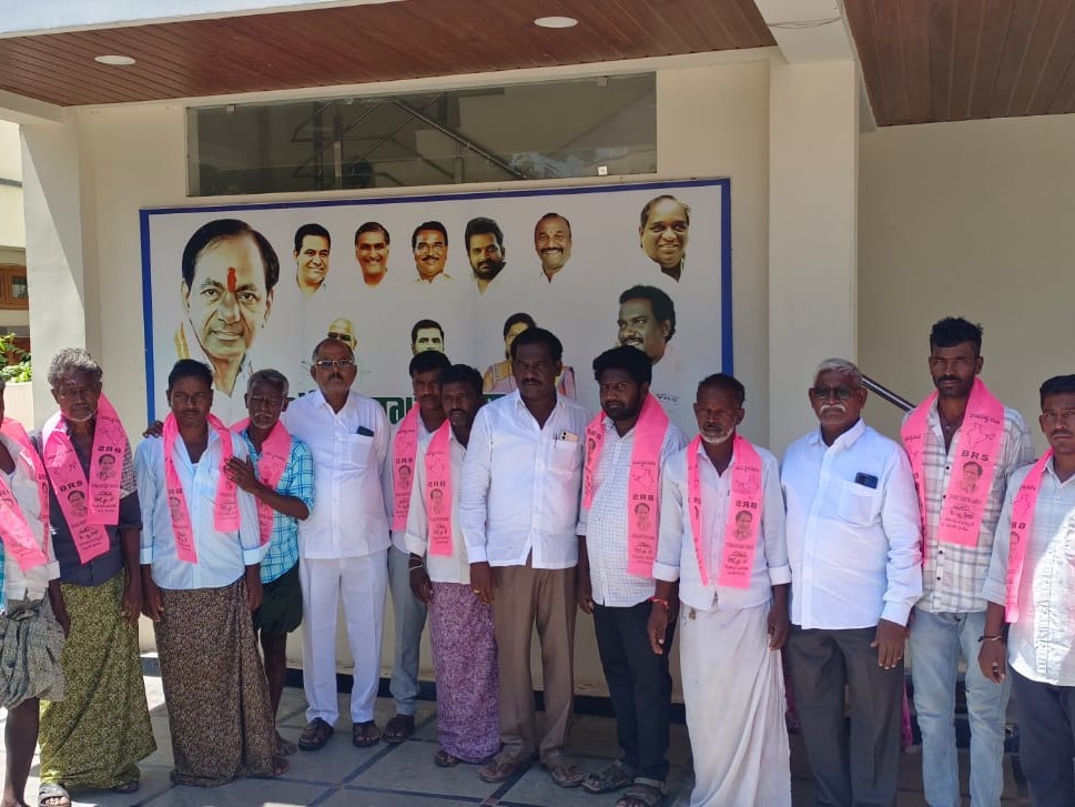 బీఆర్ఎస్‌లోకి భారీగా చేరికలు
