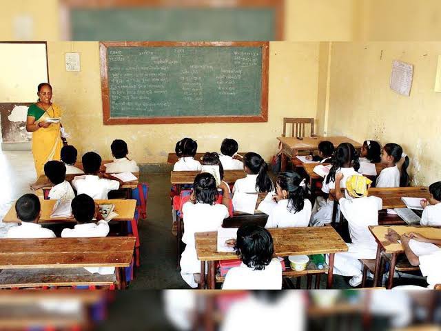 ఉమ్మడి జిల్లాలో పాఠశాలలు పునఃప్రారంభం