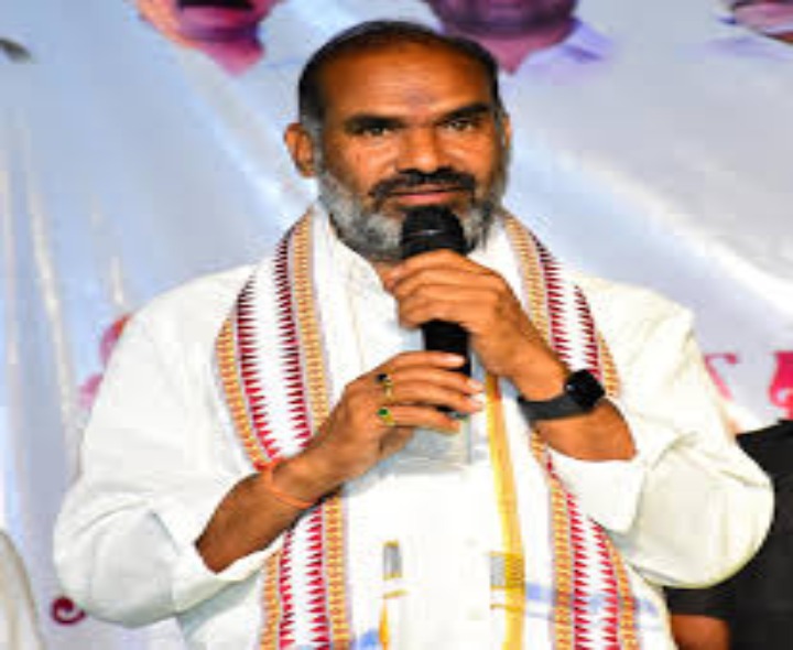 హరీశ్‌రావు డ్రామాలు మొదలుపెట్టారు’