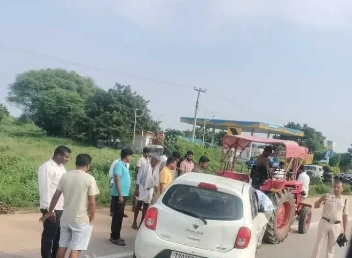 కారు టైరు బ్లాస్ట్.. డ్రైవర్‌కు తీవ్ర గాయాలు