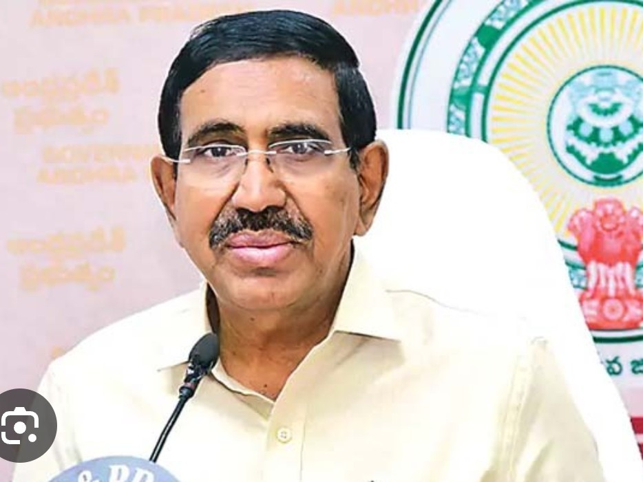 ఆటో డ్రైవర్ అవతారమెత్తిన మంత్రి నారాయణ